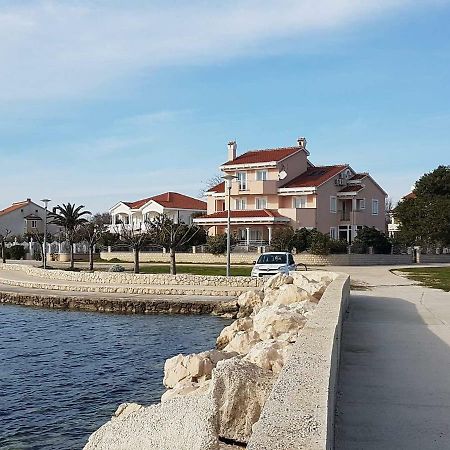 Apartmani Lorena Privlaka  Luaran gambar