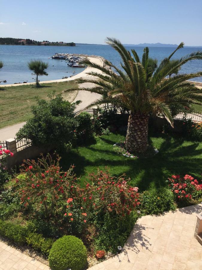 Apartmani Lorena Privlaka  Luaran gambar