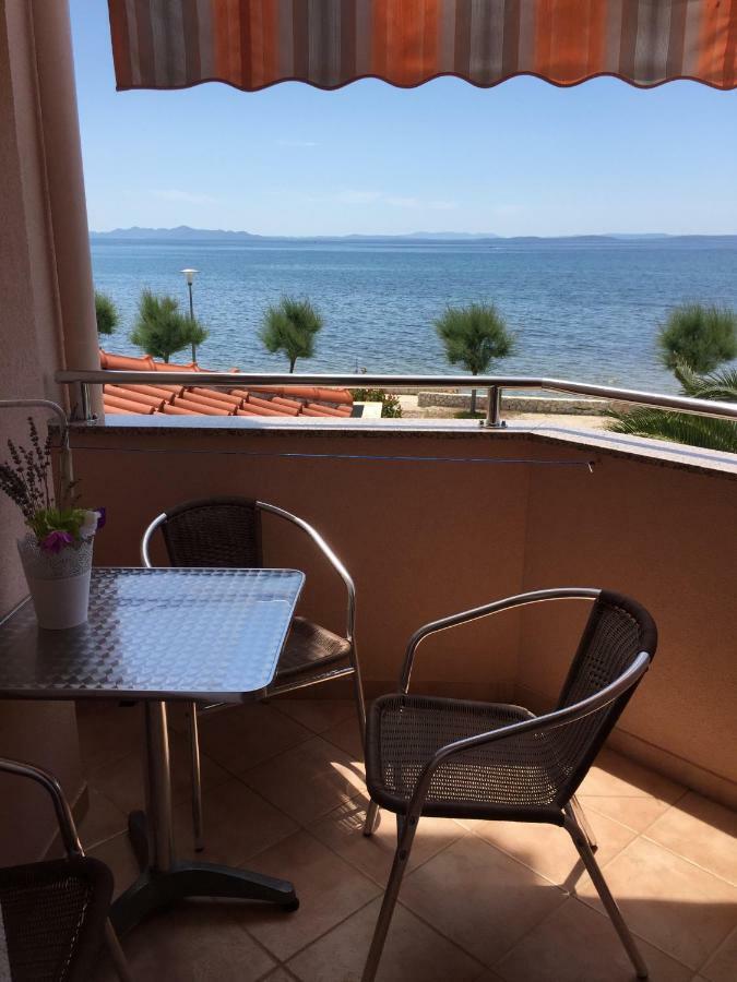 Apartmani Lorena Privlaka  Bilik gambar